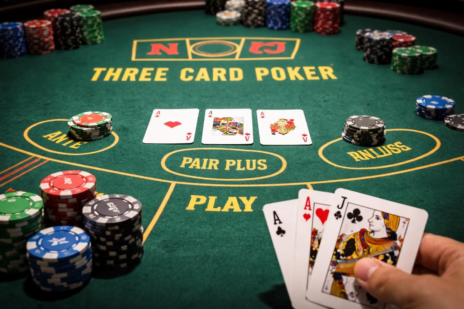 découvrez les meilleures variantes du poker à 3 cartes pour rendre vos parties plus passionnantes et stratégiques. apprenez les règles et astuces pour maîtriser chaque version.